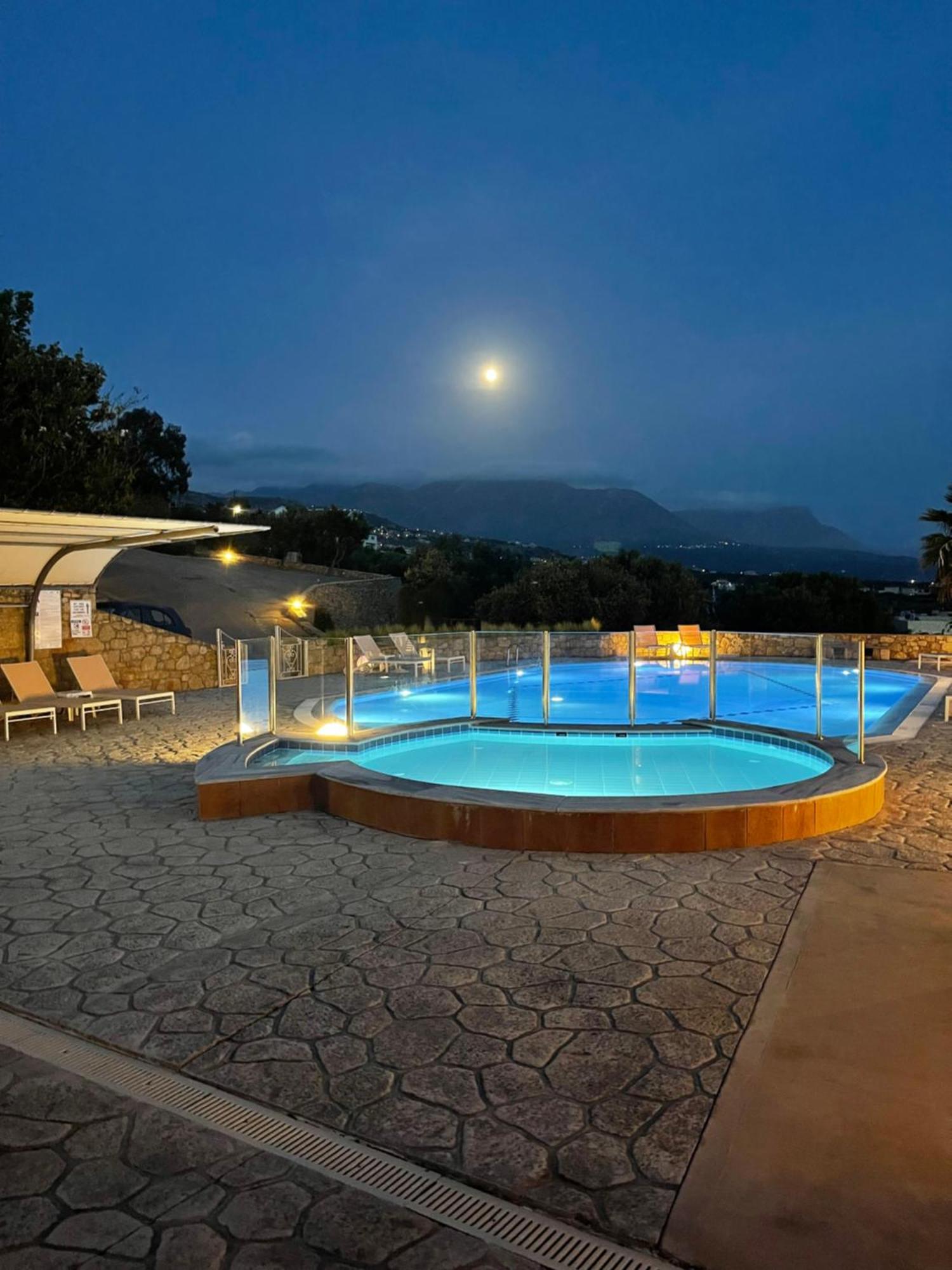 Kolokotronis Hotel & Spa Stoúpa Exterior foto
